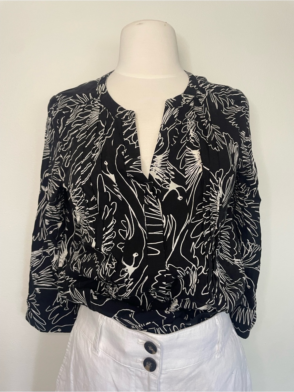 Maeve Black and White Button Down 3/4 sleeve blouse size 4